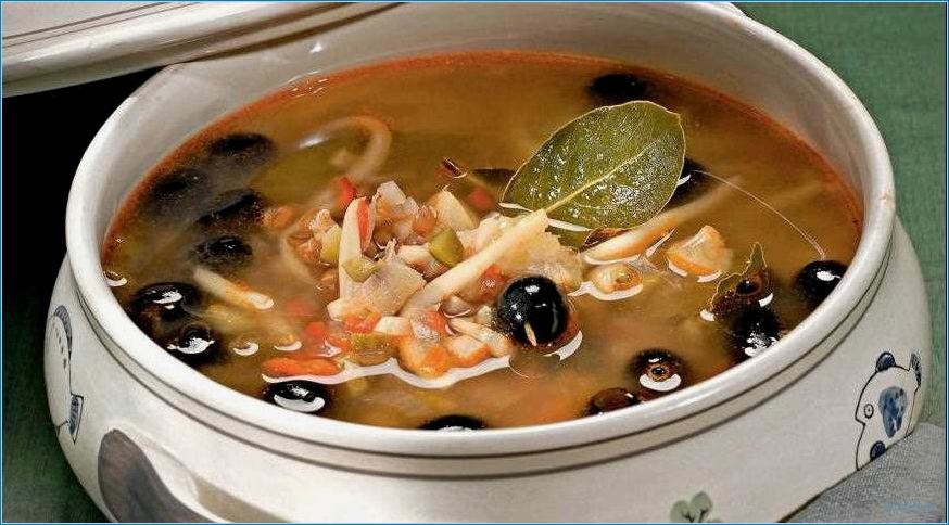 Рыбный суп с маслинами